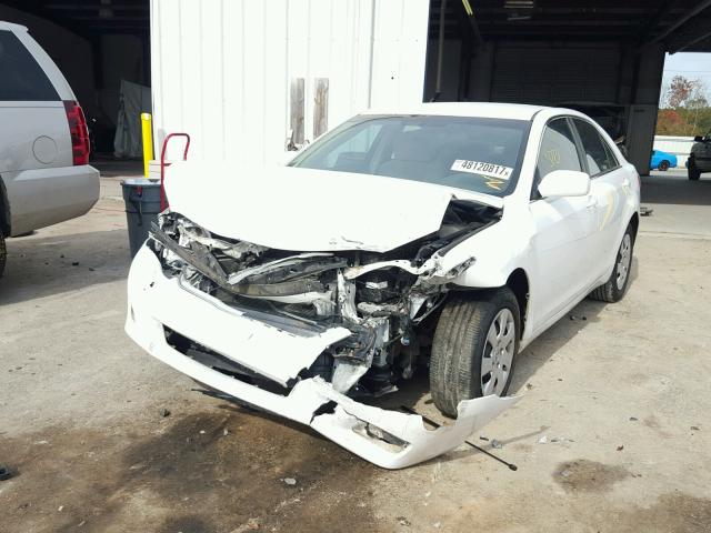 4T1BF3EK7BU583838 - 2011 TOYOTA CAMRY BASE WHITE photo 2