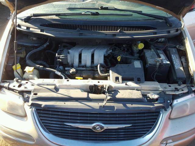 1C4GP64L1XB605385 - 1999 CHRYSLER TOWN & COU GOLD photo 7