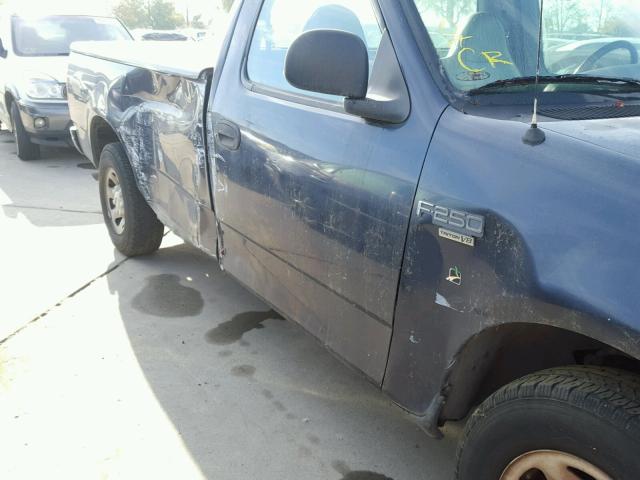 1FTRF27Z1XKC12555 - 1999 FORD F250 BLUE photo 9