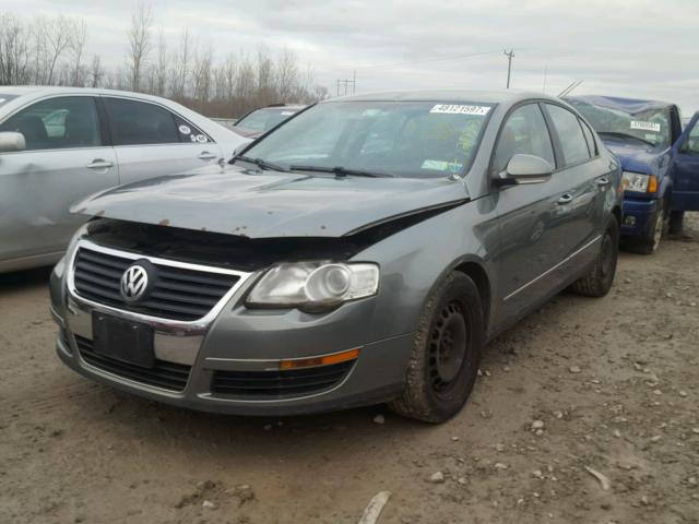 WVWJK73C37P075127 - 2007 VOLKSWAGEN PASSAT GREEN photo 2