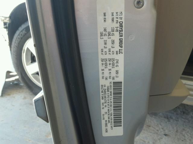 2D4RN5D1XAR147705 - 2010 DODGE GRAND CARA SILVER photo 10