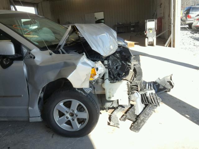 2D4RN5D1XAR147705 - 2010 DODGE GRAND CARA SILVER photo 9