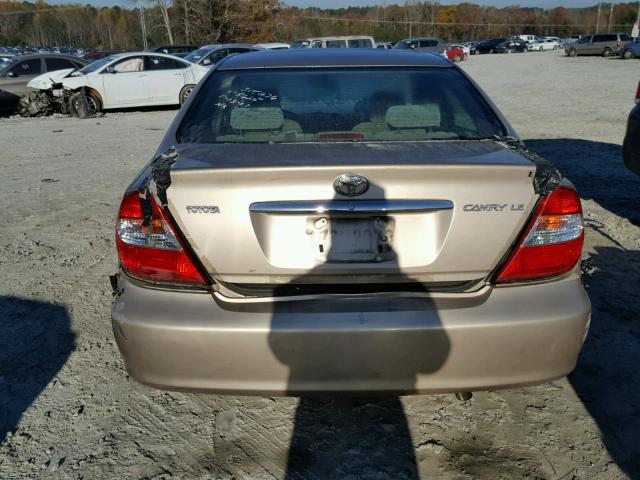 4T1BE32K82U625635 - 2002 TOYOTA CAMRY LE GOLD photo 10