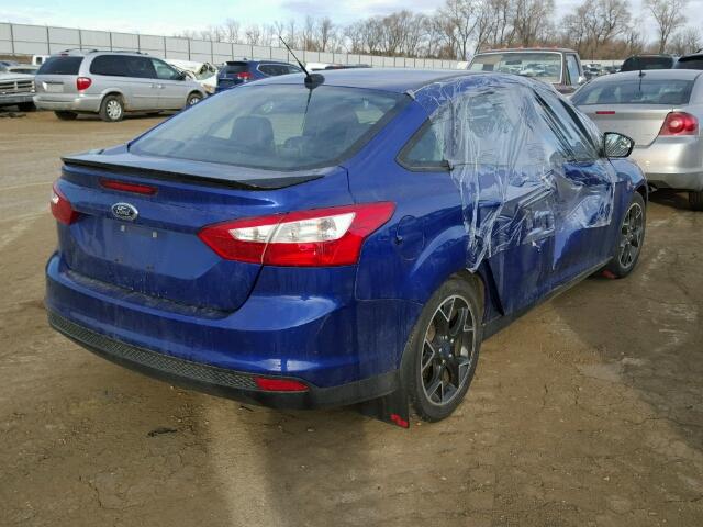 1FADP3F20EL237333 - 2014 FORD FOCUS SE BLUE photo 4