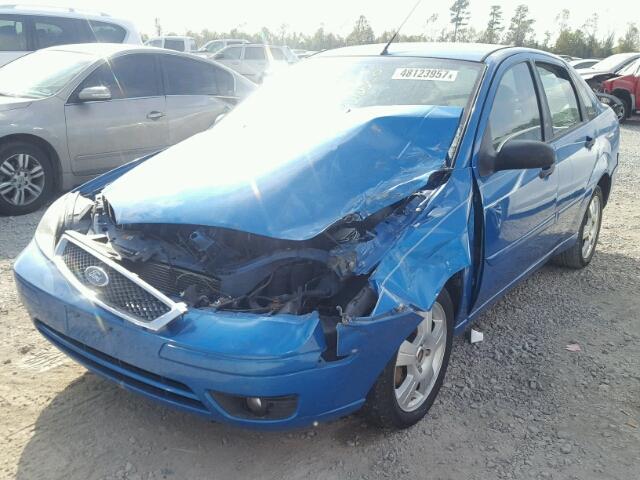 1FAHP34N37W360897 - 2007 FORD FOCUS ZX4 BLUE photo 2