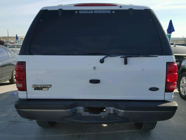 1FMRU1567YLC19669 - 2000 FORD EXPEDITION WHITE photo 9