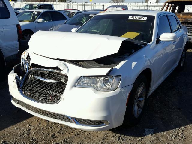 2C3CCAAG8FH932042 - 2015 CHRYSLER 300 LIMITE WHITE photo 2