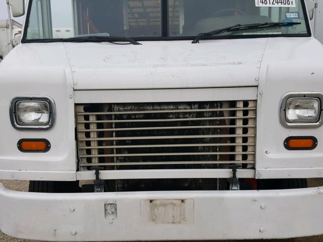 4UZAANBW67CX54072 - 2007 FREIGHTLINER CHASSIS M WHITE photo 7