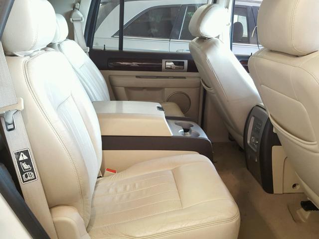 5LMFU28R63LJ03934 - 2003 LINCOLN NAVIGATOR WHITE photo 6