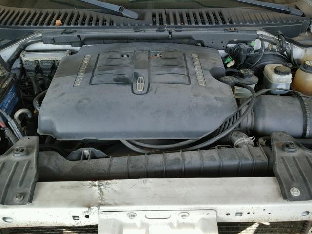 5LMFU28R63LJ03934 - 2003 LINCOLN NAVIGATOR WHITE photo 7