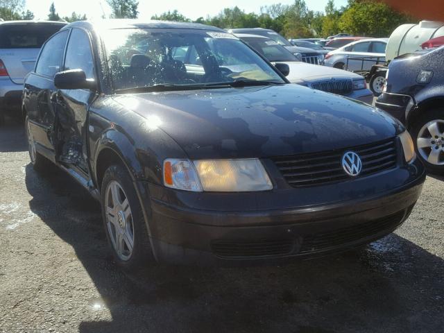 WVWUH23B9YE382014 - 2000 VOLKSWAGEN PASSAT GLX 黑色 照片 1