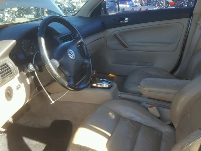 WVWUH23B9YE382014 - 2000 VOLKSWAGEN PASSAT GLX 黑色 照片 5