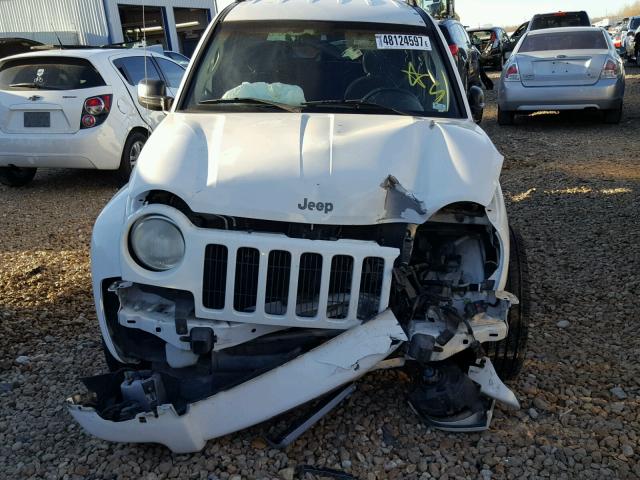 1J4GL58K22W231999 - 2002 JEEP LIBERTY LI WHITE photo 9