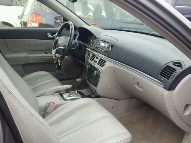 5NPEU46F27H220525 - 2007 HYUNDAI SONATA SE GRAY photo 5