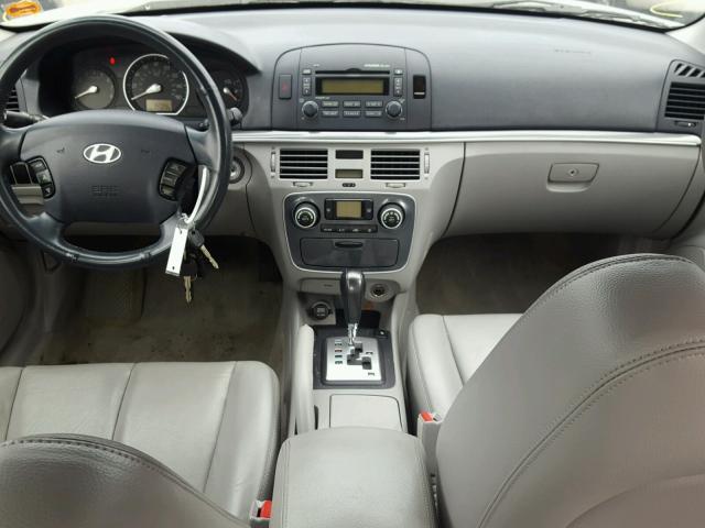 5NPEU46F27H220525 - 2007 HYUNDAI SONATA SE GRAY photo 9