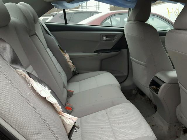 4T1BF1FK1HU720753 - 2017 TOYOTA CAMRY LE შავი ფოტო 6