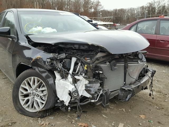 4T1BF1FK1HU720753 - 2017 TOYOTA CAMRY LE შავი ფოტო 9