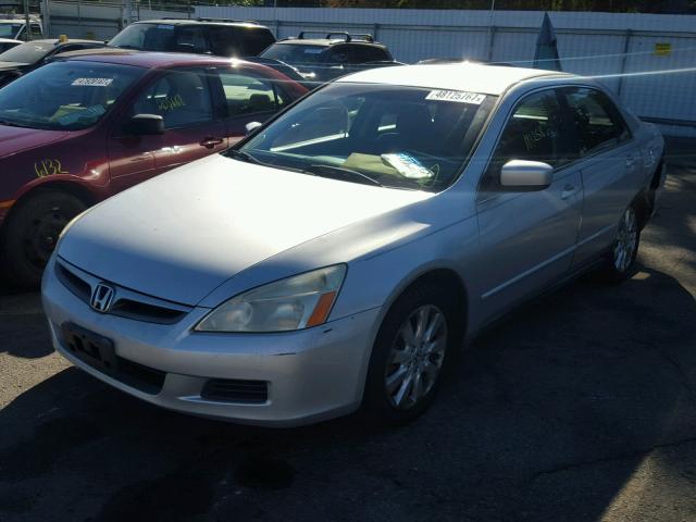 1HGCM66447A057208 - 2007 HONDA ACCORD SE SILVER photo 2