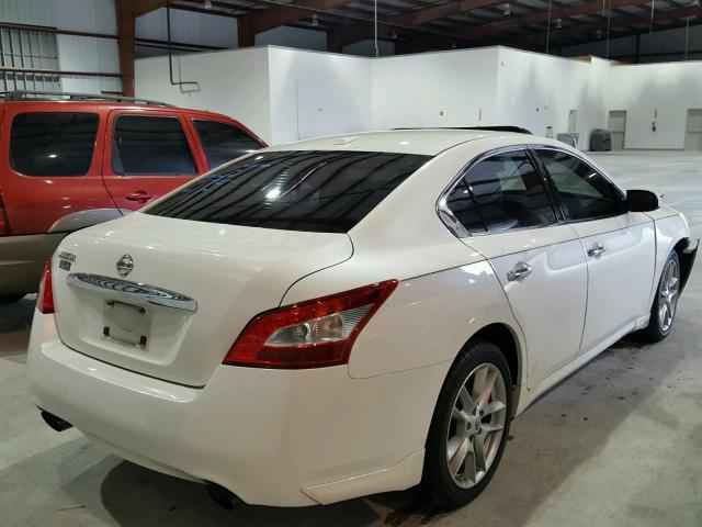 1N4AA5AP3AC828916 - 2010 NISSAN MAXIMA S WHITE photo 4