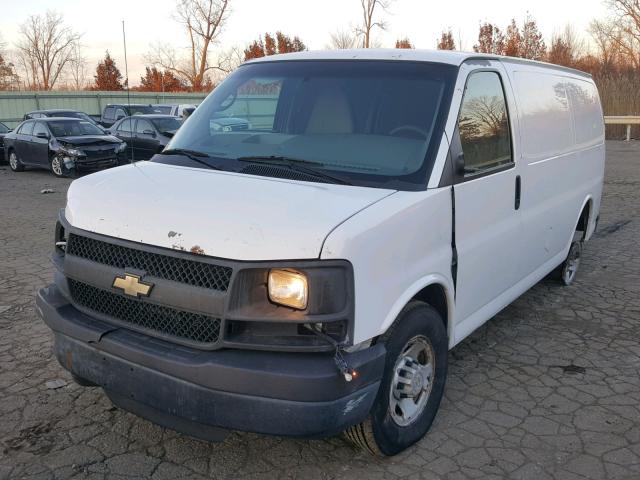 1GCZGFBGXA1107648 - 2010 CHEVROLET EXPRESS G2 WHITE photo 2