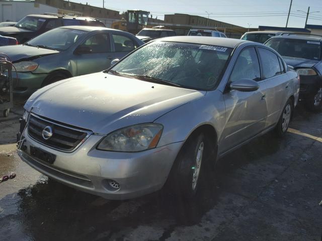 1N4AL11DX3C253659 - 2003 NISSAN ALTIMA BAS SILVER photo 2