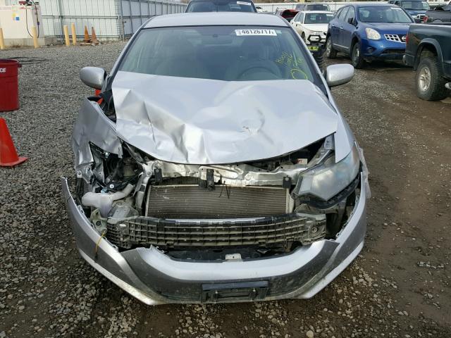 JHMZE2H52AS019318 - 2010 HONDA INSIGHT LX SILVER photo 9