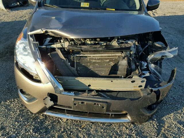 3N1CN7AP3FL851159 - 2015 NISSAN VERSA S GRAY photo 9