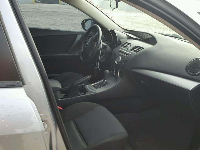 JM1BL1VF9B1902145 - 2011 MAZDA 3 I SILVER photo 5