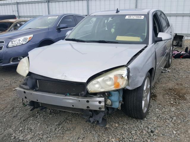 1G1ZW57157F175409 - 2007 CHEVROLET MALIBU SS SILVER photo 2