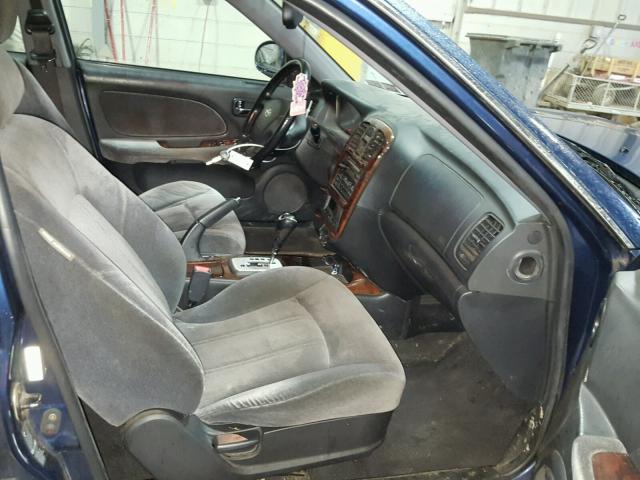 KMHWF35H35A182637 - 2005 HYUNDAI SONATA GLS BLUE photo 5