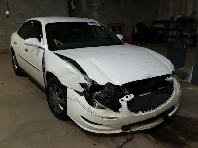 2G4WC582681360549 - 2008 BUICK LACROSSE C WHITE photo 1