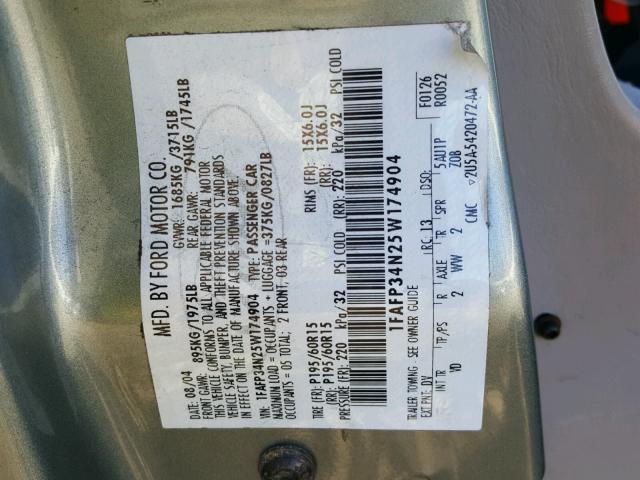 1FAFP34N25W174904 - 2005 FORD FOCUS ZX4 GREEN photo 10