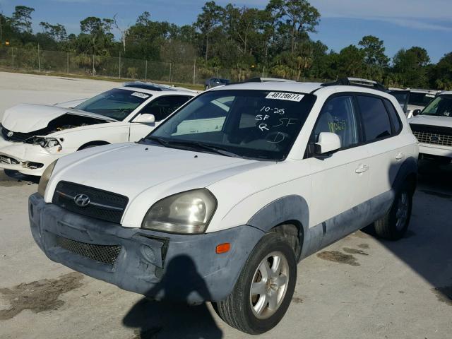 KM8JN12D85U075262 - 2005 HYUNDAI TUCSON GLS WHITE photo 2