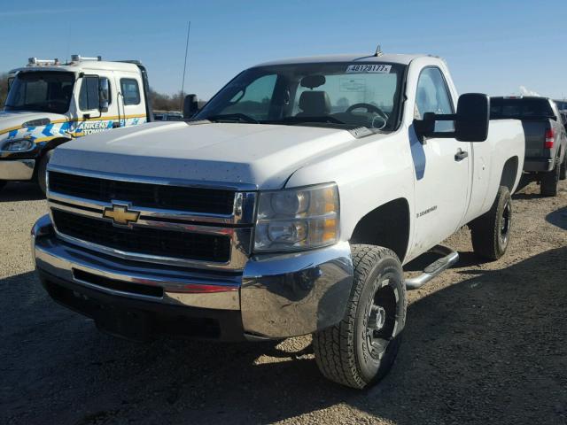 1GCHK34668E191404 - 2008 CHEVROLET SILVERADO WHITE photo 2