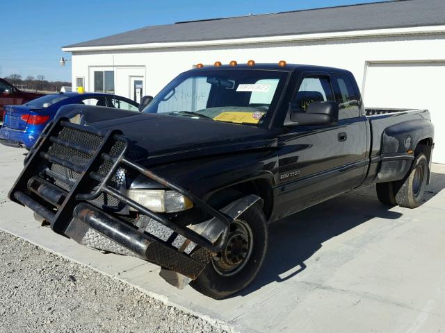 1B7MC3365WJ221669 - 1998 DODGE RAM 3500 BLACK photo 2