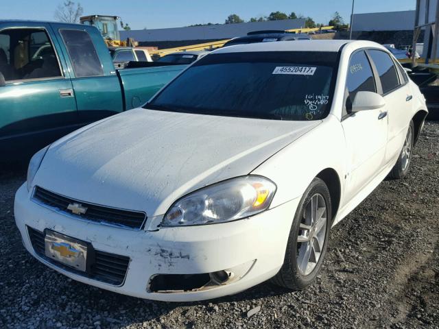 2G1WU57M591311986 - 2009 CHEVROLET IMPALA LTZ WHITE photo 2