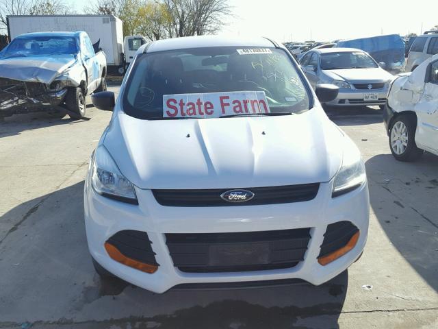 1FMCU0F74EUB15413 - 2014 FORD ESCAPE S WHITE photo 9