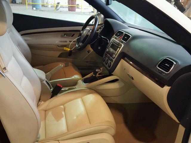 WVWFA71F78V020957 - 2008 VOLKSWAGEN EOS LUX 白色 照片 5