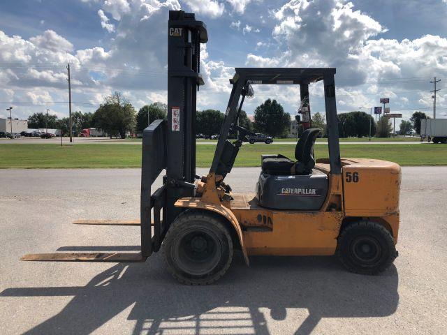 AT14C35595 - 2001 CATERPILLAR FORKLIFT YELLOW photo 1