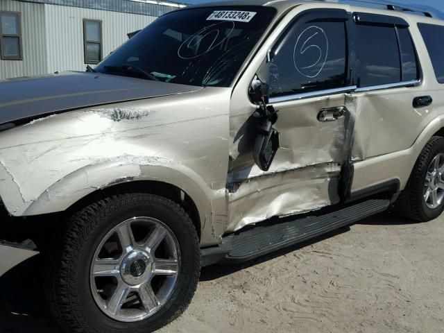 5LMEU68HX5ZJ16860 - 2005 LINCOLN AVIATOR 金色 照片 9