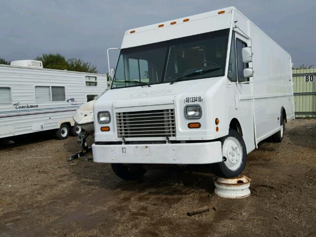 4UZAAPBWX5CV05993 - 2005 FREIGHTLINER CHASSIS M WHITE photo 2