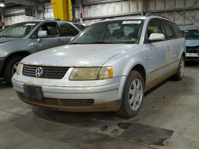 WVWHC63BX1E006676 - 2001 VOLKSWAGEN PASSAT GLS GRAY photo 2