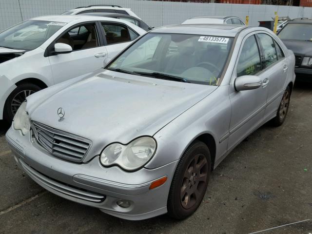 WDBRF81J55F692223 - 2005 MERCEDES-BENZ C 240 4MAT SILVER photo 2