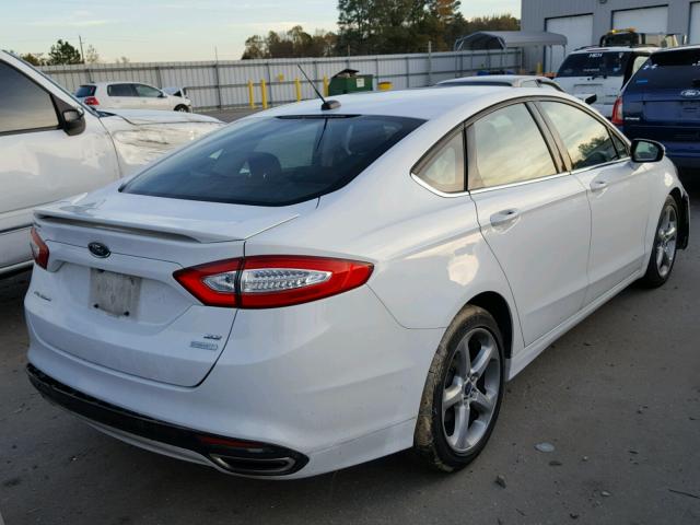 3FA6P0H97FR239228 - 2015 FORD FUSION SE WHITE photo 4