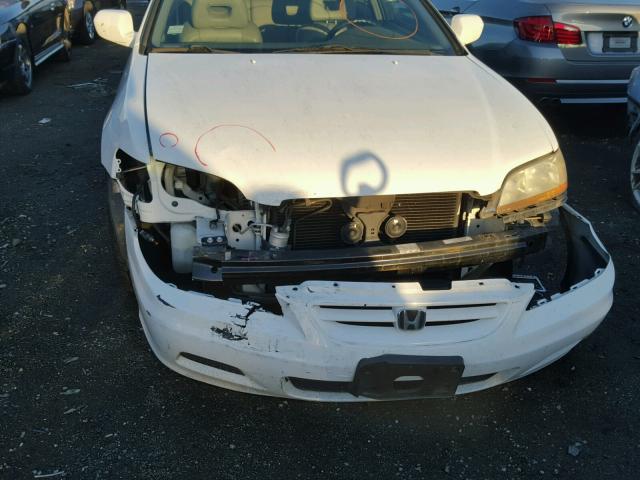 1HGCG22542A023048 - 2002 HONDA ACCORD EX WHITE photo 9