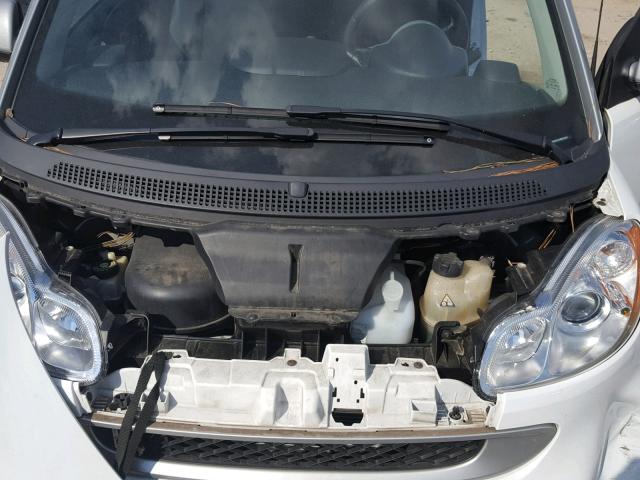 WMEEK31X89K270674 - 2009 SMART FORTWO PAS 白色 照片 7