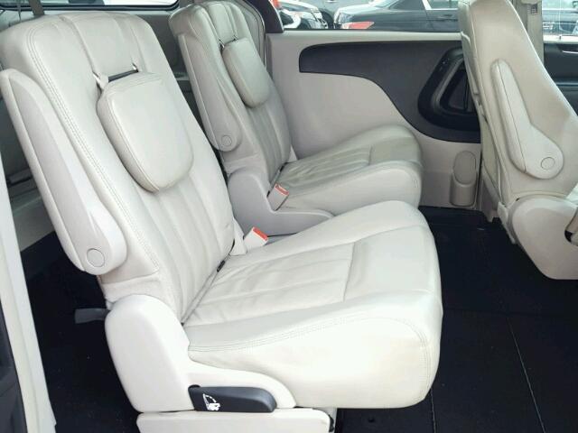 2C4RC1BG9DR605564 - 2013 CHRYSLER TOWN & COU Boz foto 6