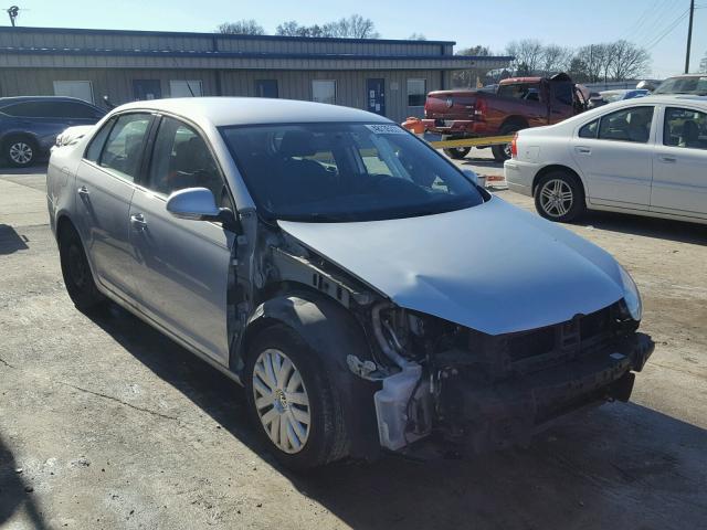 3VWJX7AJ0AM053213 - 2010 VOLKSWAGEN JETTA S 银色 照片 1