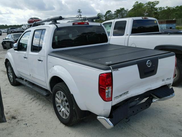 1N6AD0EV4BC450827 - 2011 NISSAN FRONTIER S WHITE photo 3