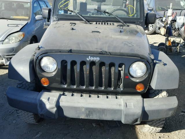 1J4FA241X8L528865 - 2008 JEEP WRANGLER X BLACK photo 9